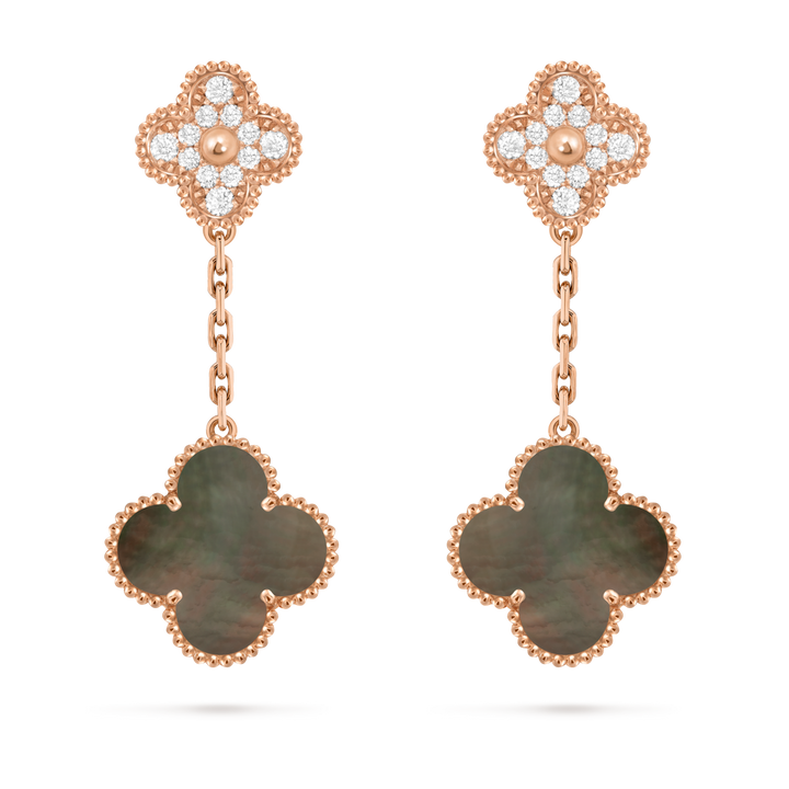 桜珠 — 四つ葉のチャームピアス（2モチーフ）