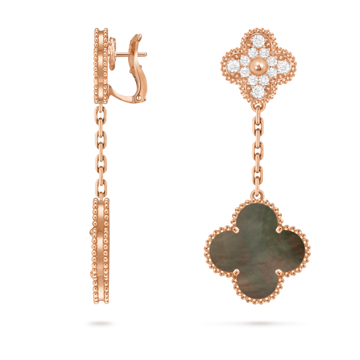 桜珠 — 四つ葉のチャームピアス（2モチーフ）