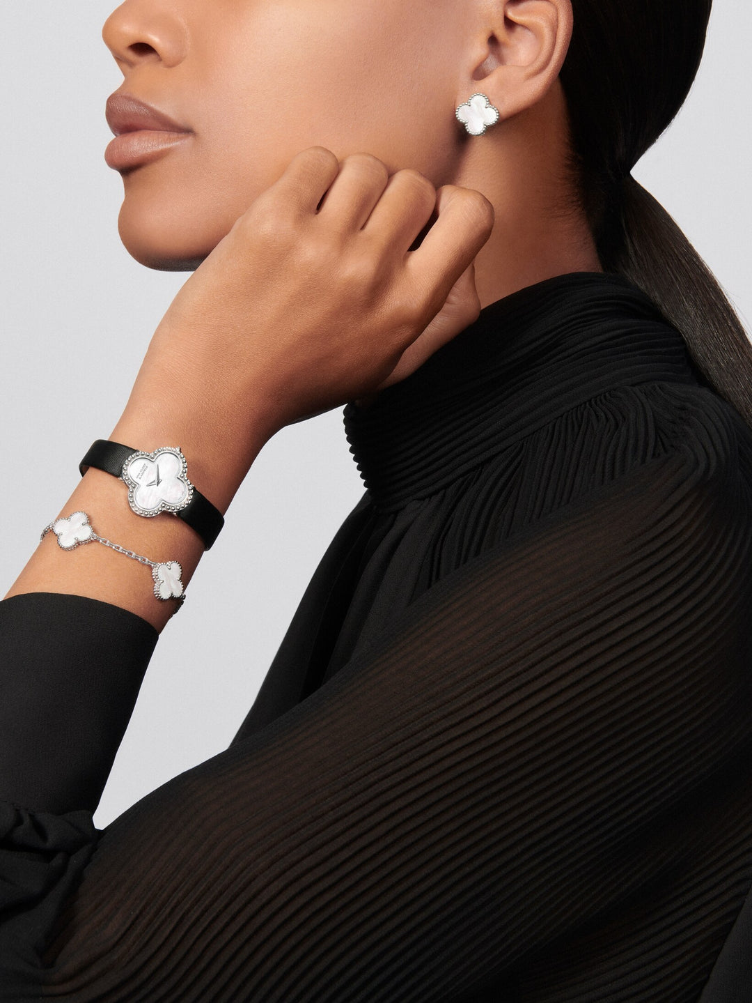 刻珠 — 四つ葉モチーフ ウォッチ（スモールモデル）