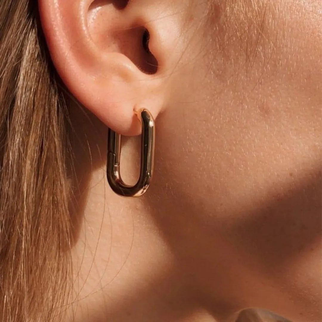 Uシェイプ フープピアス