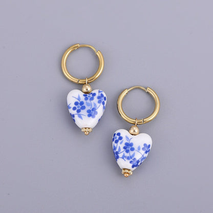 ブルー＆ホワイト ハートフープピアス