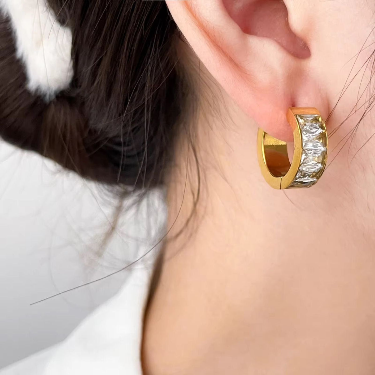 パヴェストーン フープピアス
