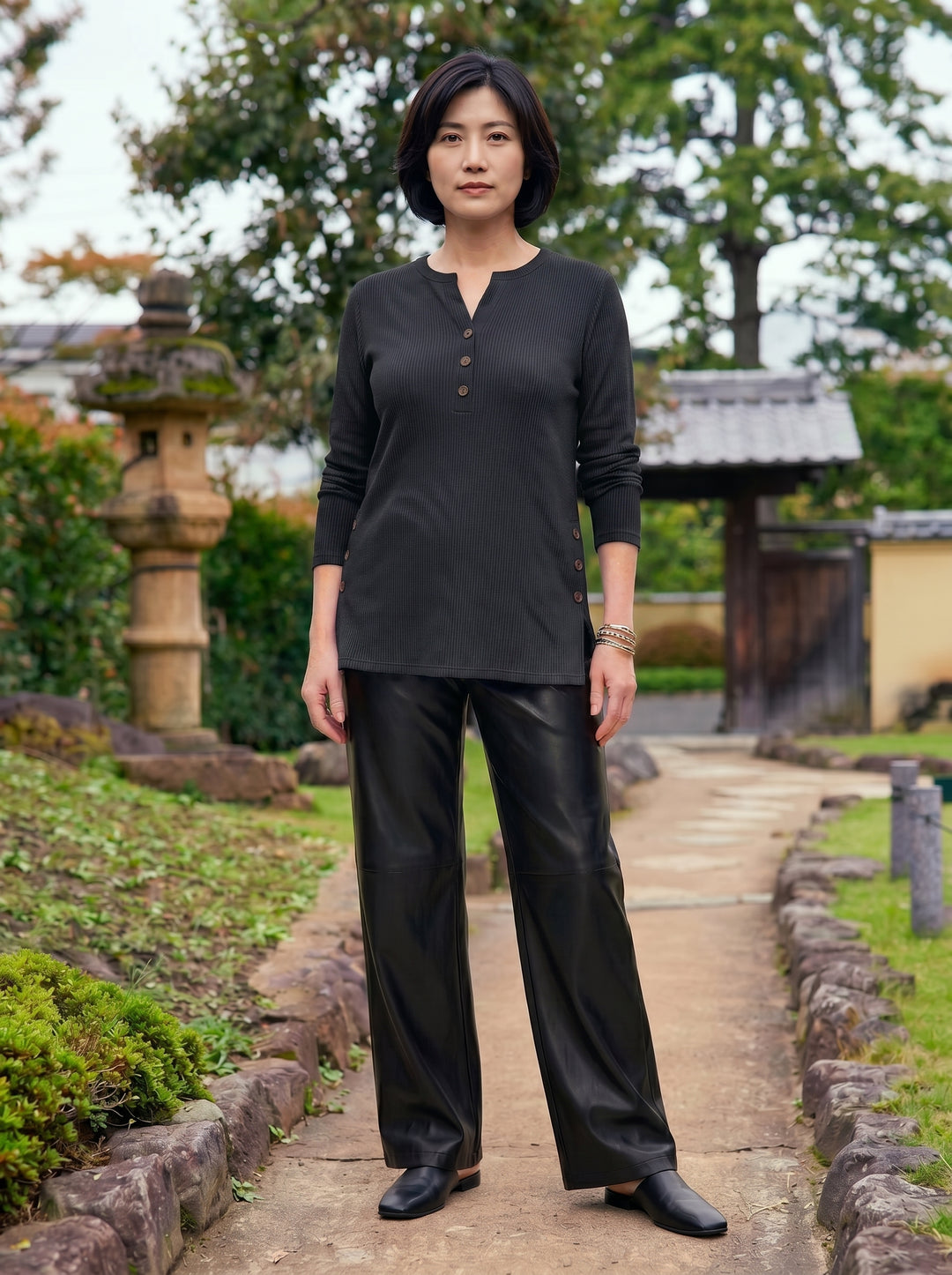 colour:Black