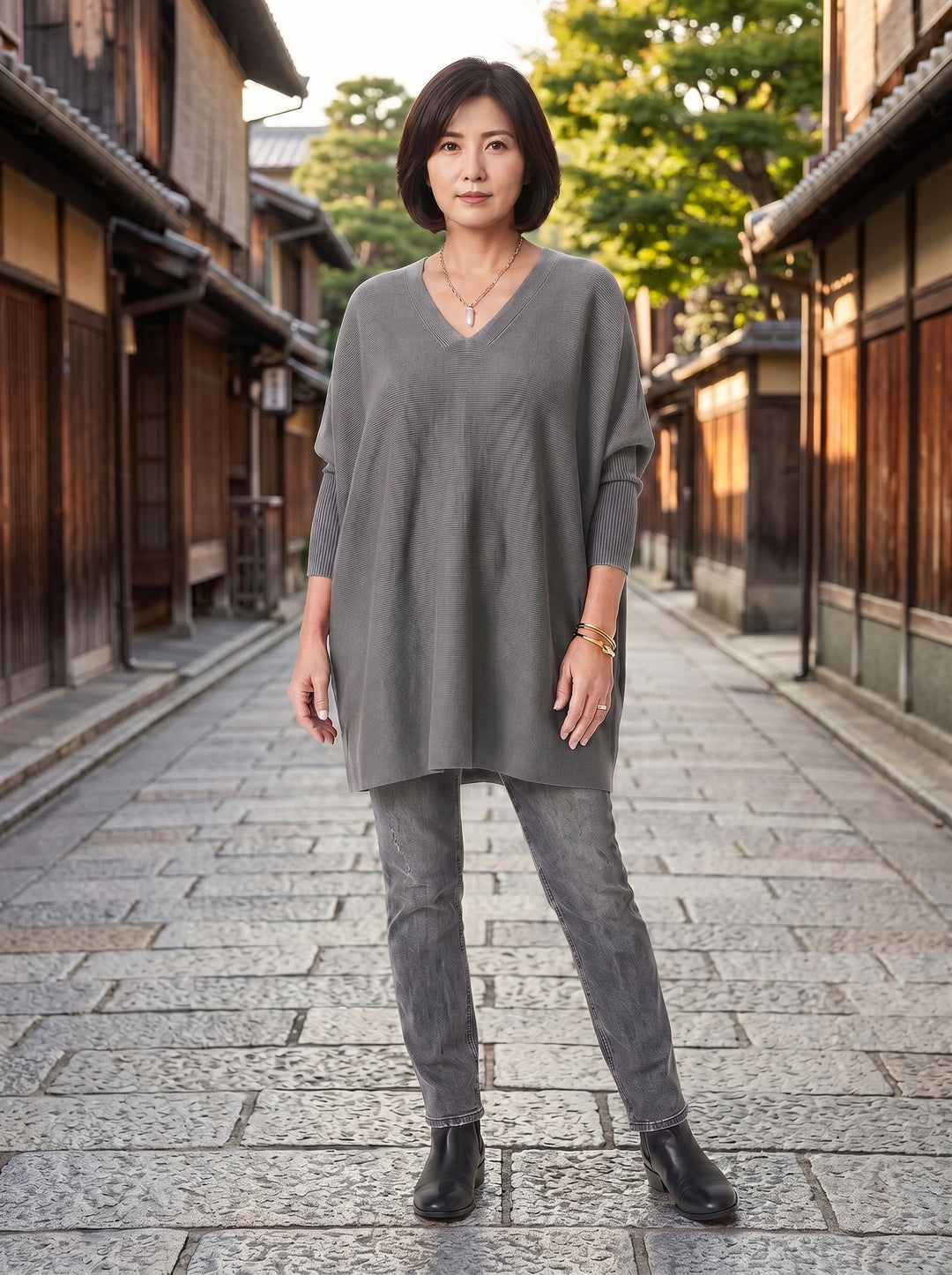 colour:Gray