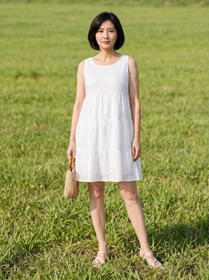 colour:White