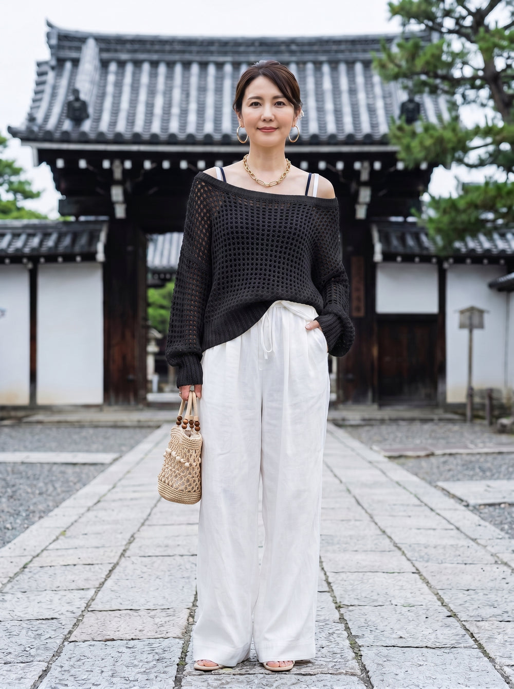 colour:White